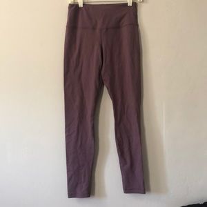 Purple leggings 90 degree